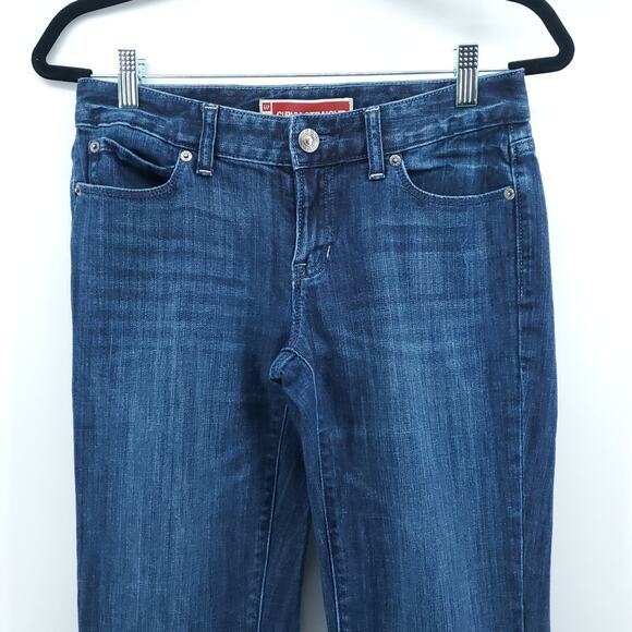 GAP Womens Curvy Straight Classic MidRise Medium Wash Whiskering Stretchy| 2R - Picture 2 of 10